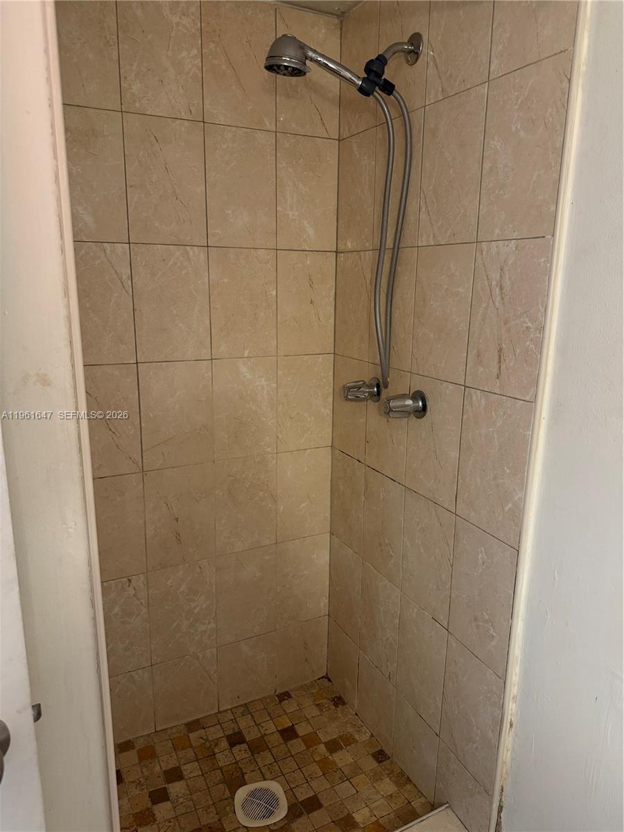 4805 NW 7th St #408-15, Miami FL 33126