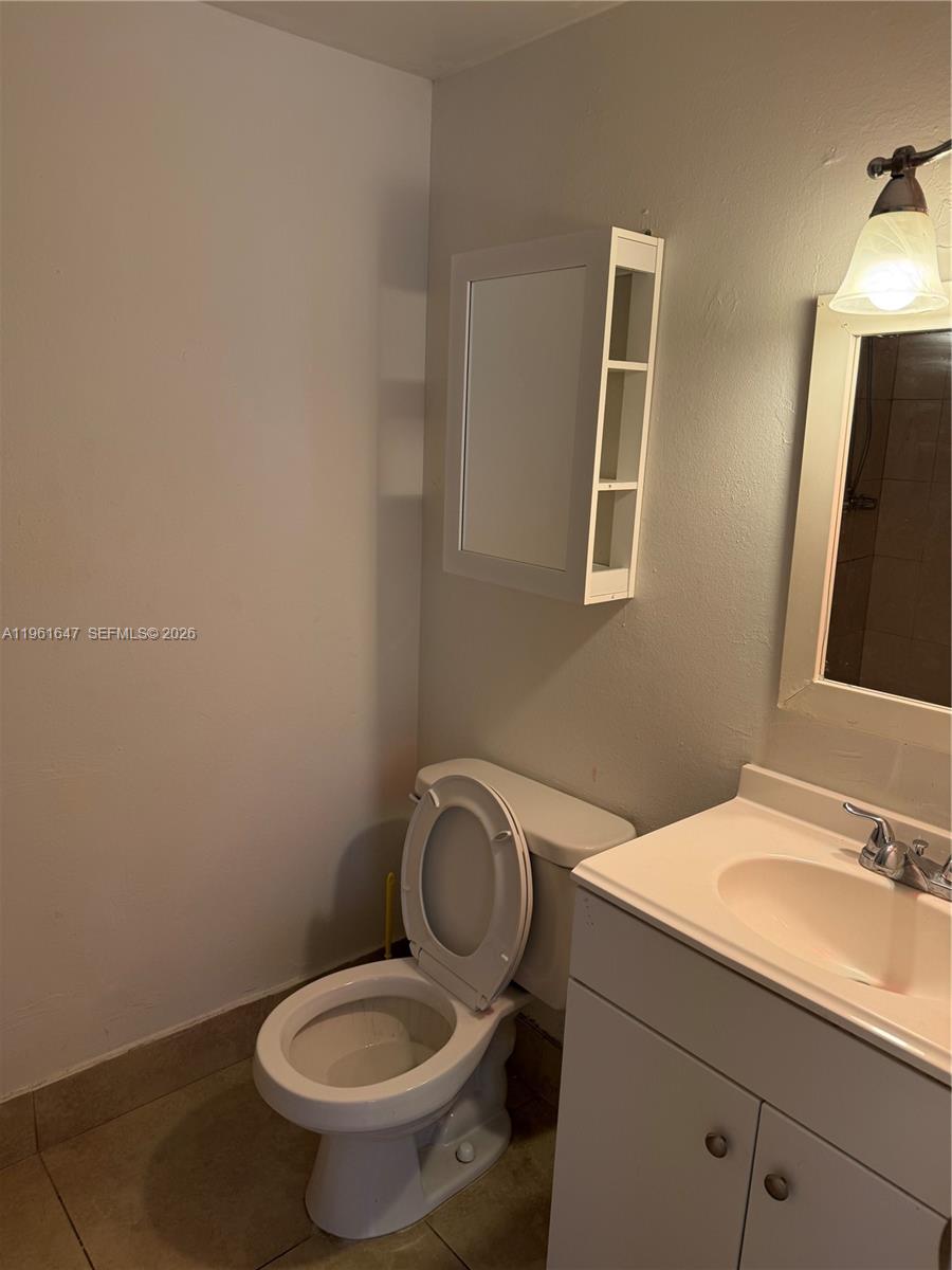 4805 NW 7th St #408-15, Miami FL 33126