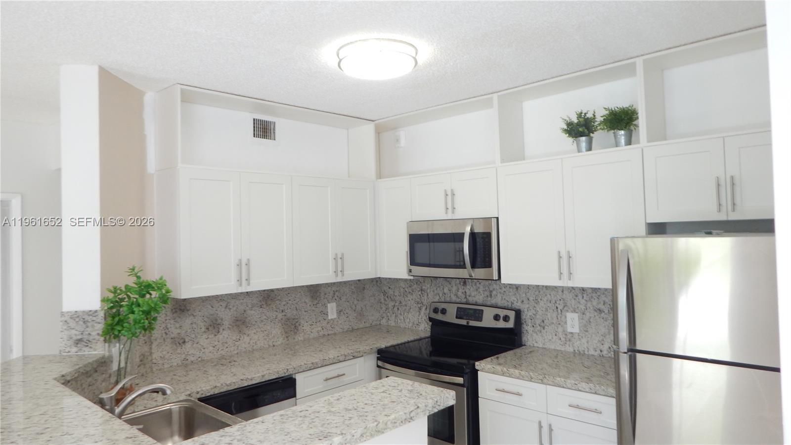 19877 E Country Club Dr #3104, Aventura FL 33180