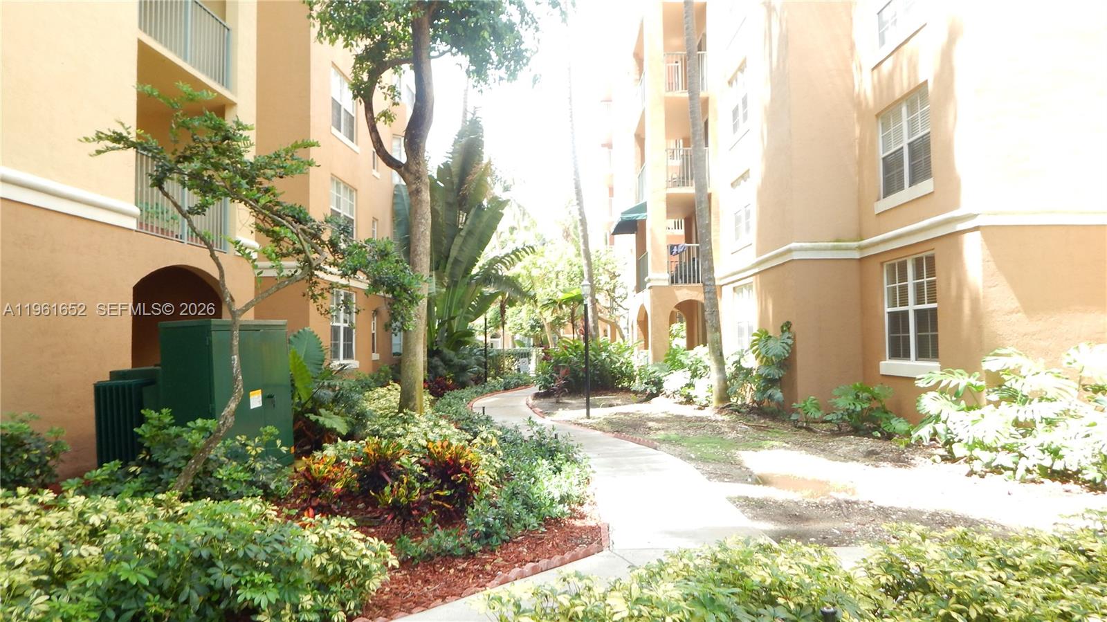 19877 E Country Club Dr #3104, Aventura FL 33180