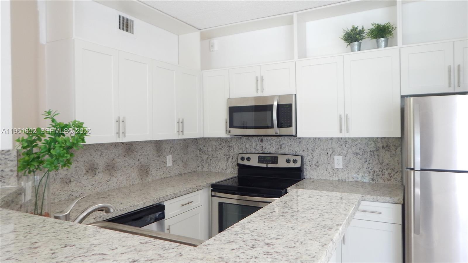 19877 E Country Club Dr #3104, Aventura FL 33180