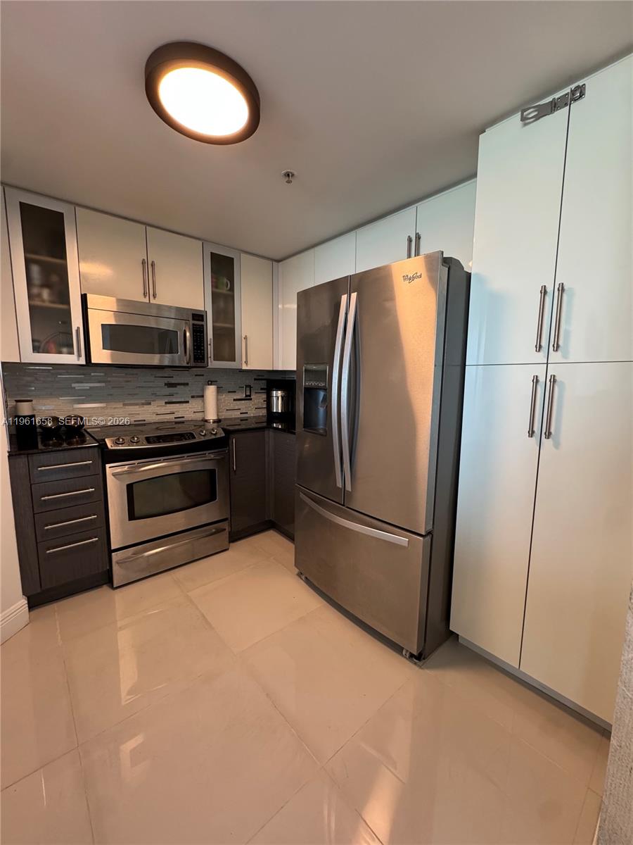7910 Harbor Island Dr #608, North Bay Village FL 33141