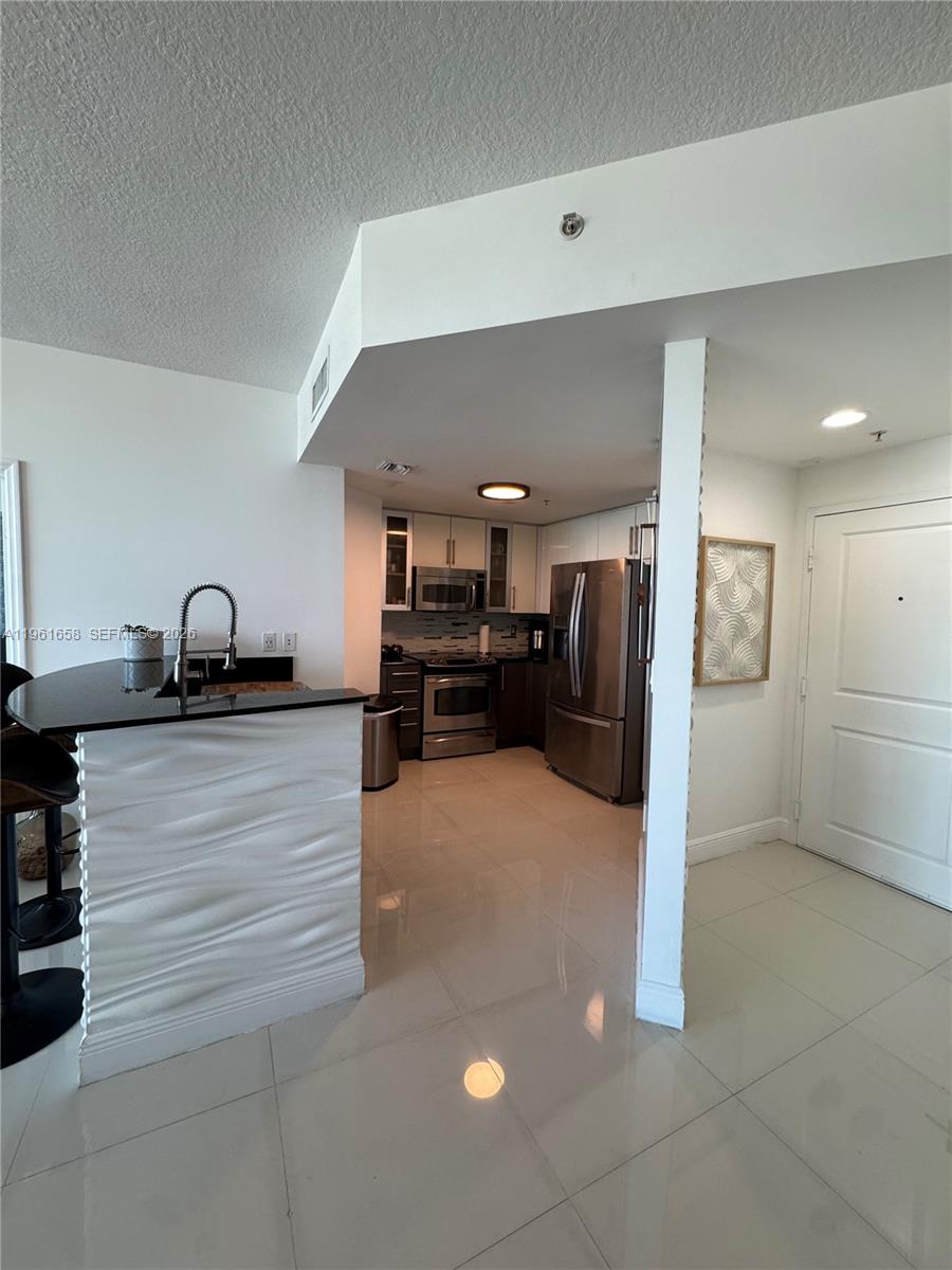 7910 Harbor Island Dr #608, North Bay Village FL 33141