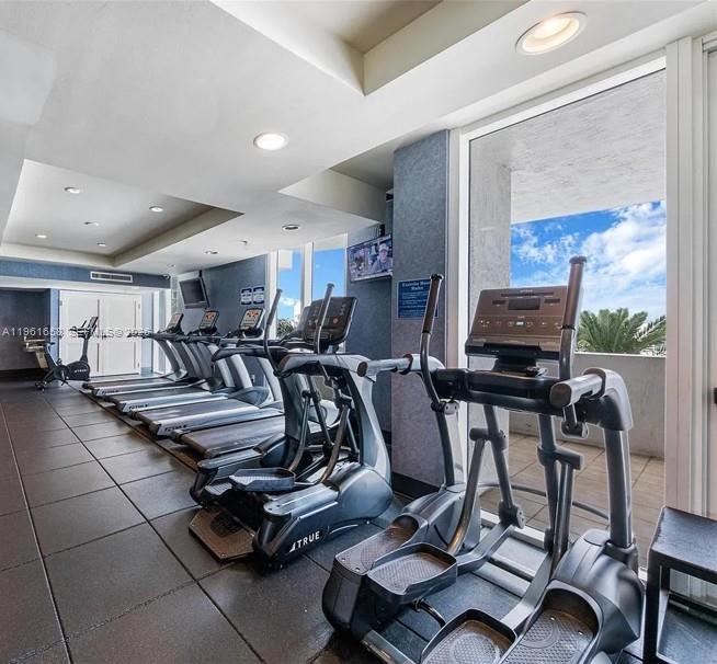 7910 Harbor Island Dr #608, North Bay Village FL 33141