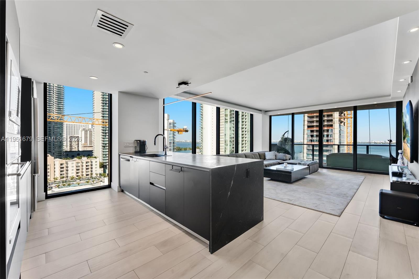 460 NE 28th St #1601, Miami FL 33137