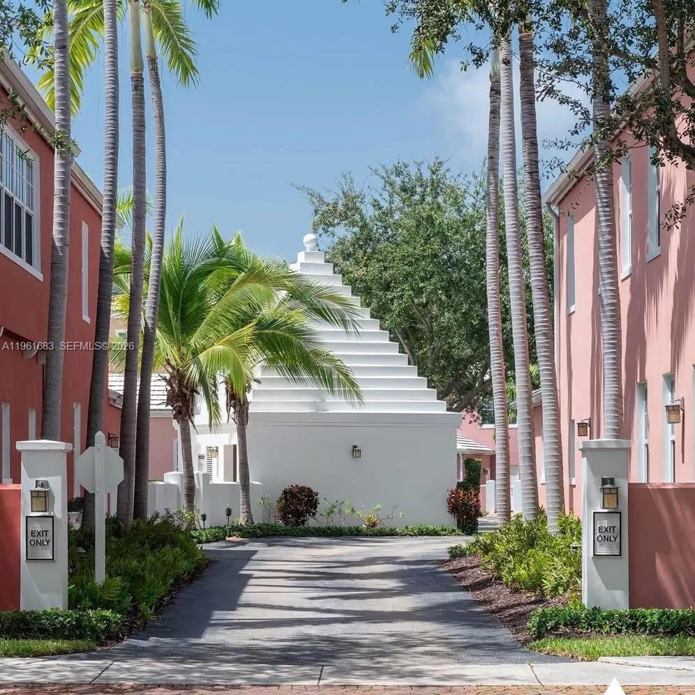 502 Loretto Ave #30, Coral Gables FL 33146