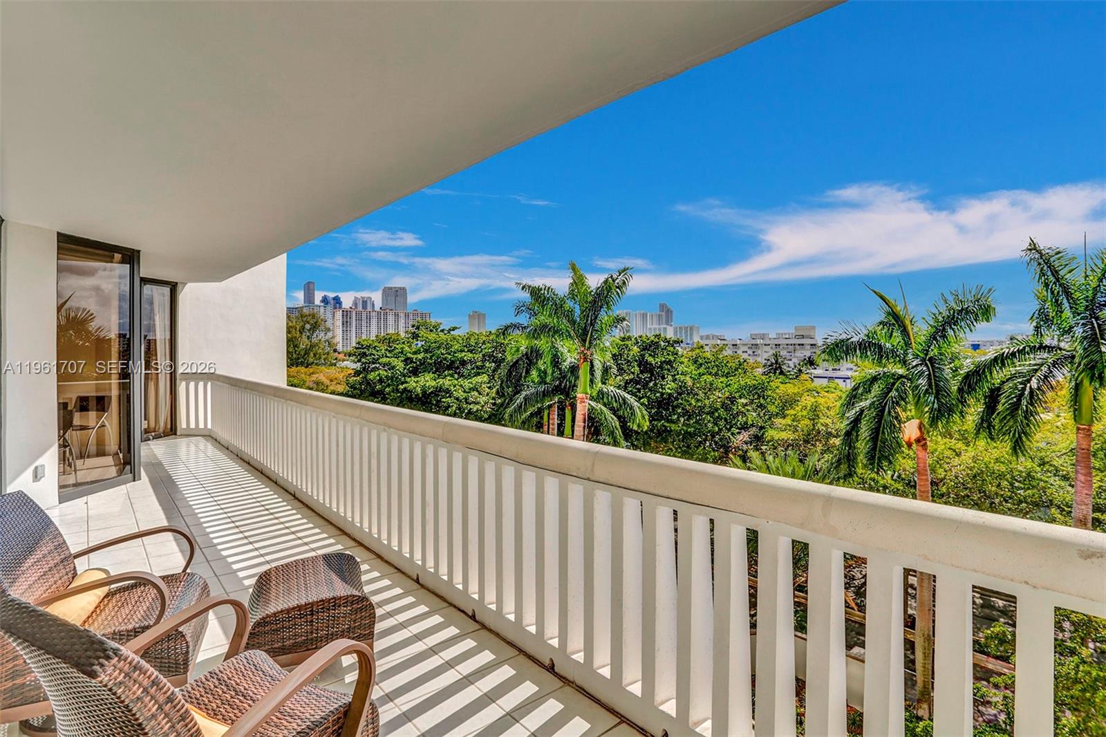 2000 Island Blvd #503, Aventura FL 33160