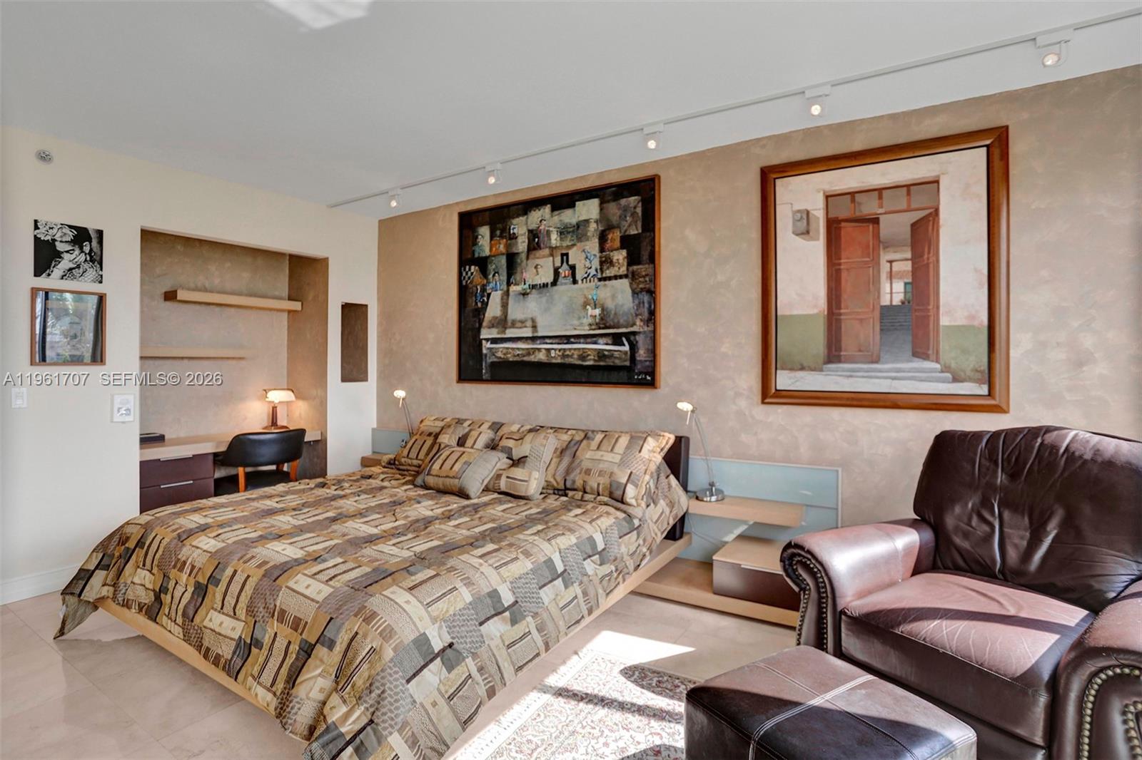 2000 Island Blvd #503, Aventura FL 33160