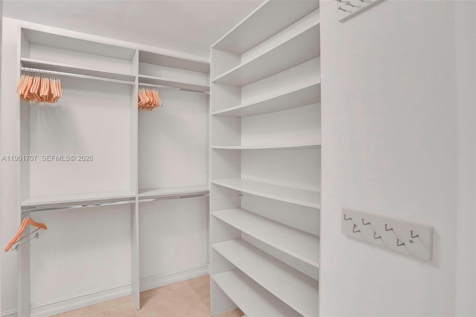 2000 Island Blvd #503, Aventura FL 33160