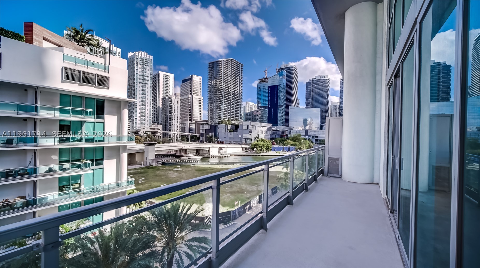 90 SW 3rd St #TH706, Miami FL 33130
