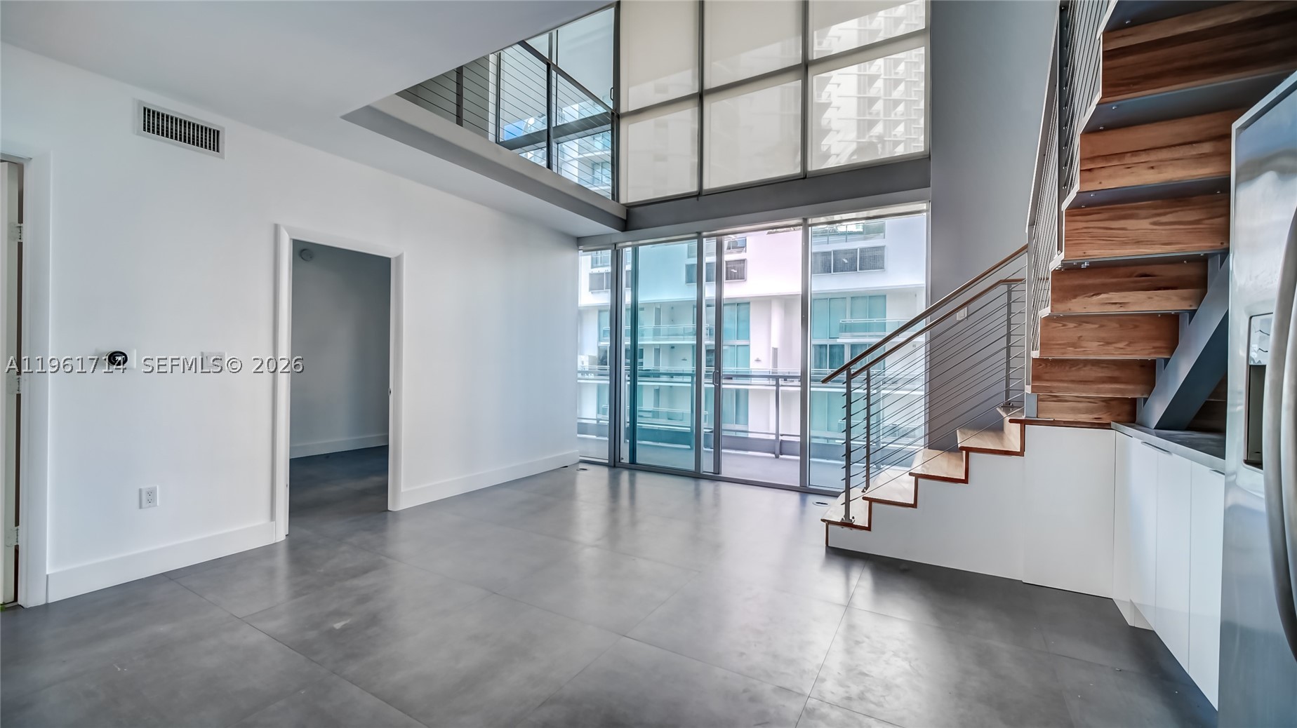 90 SW 3rd St #TH706, Miami FL 33130