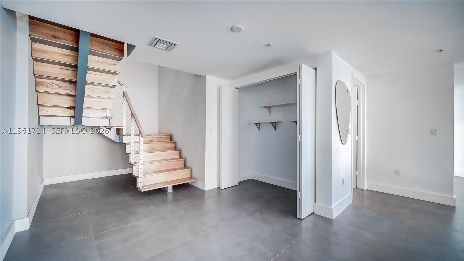 90 SW 3rd St #TH706, Miami FL 33130