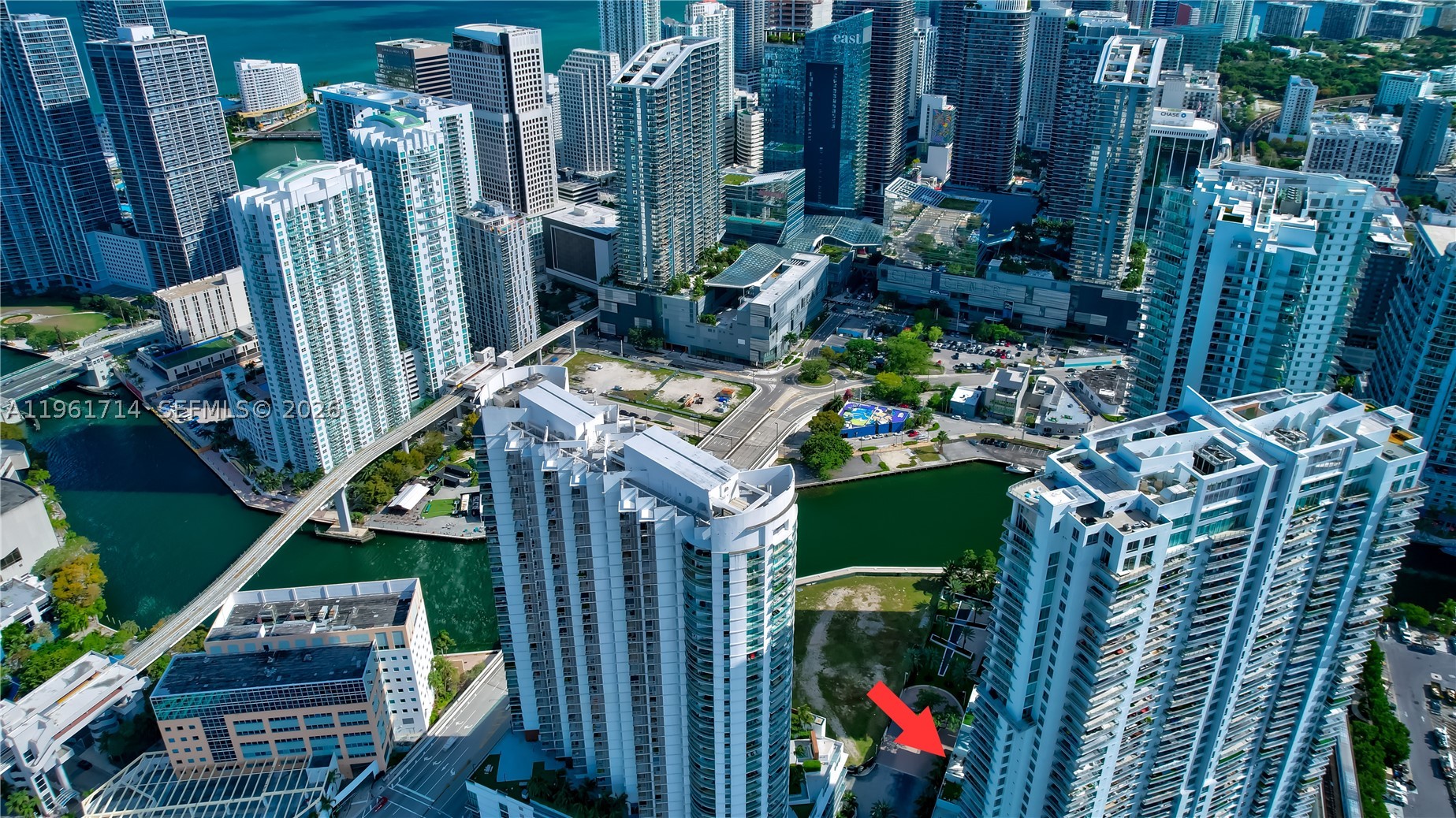 90 SW 3rd St #TH706, Miami FL 33130