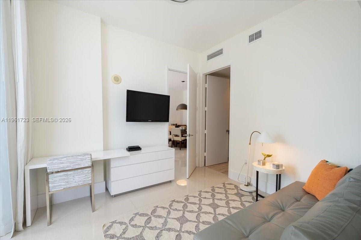 15811 Collins Ave #1502, Sunny Isles Beach FL 33160