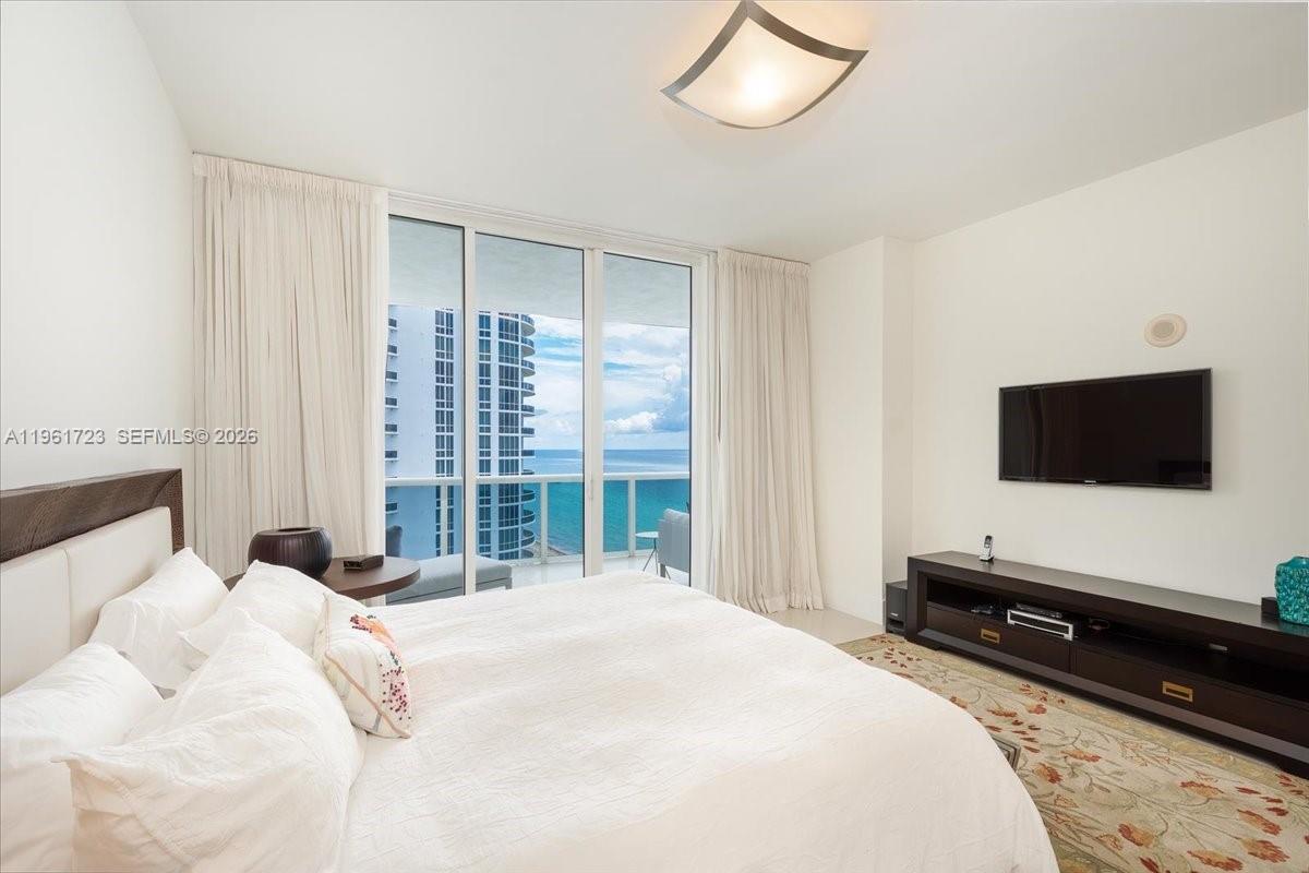 15811 Collins Ave #1502, Sunny Isles Beach FL 33160