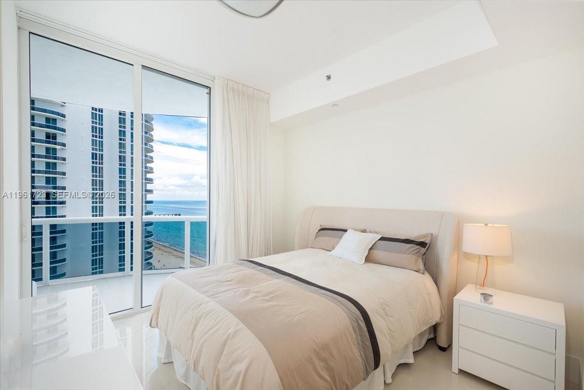 15811 Collins Ave #1502, Sunny Isles Beach FL 33160