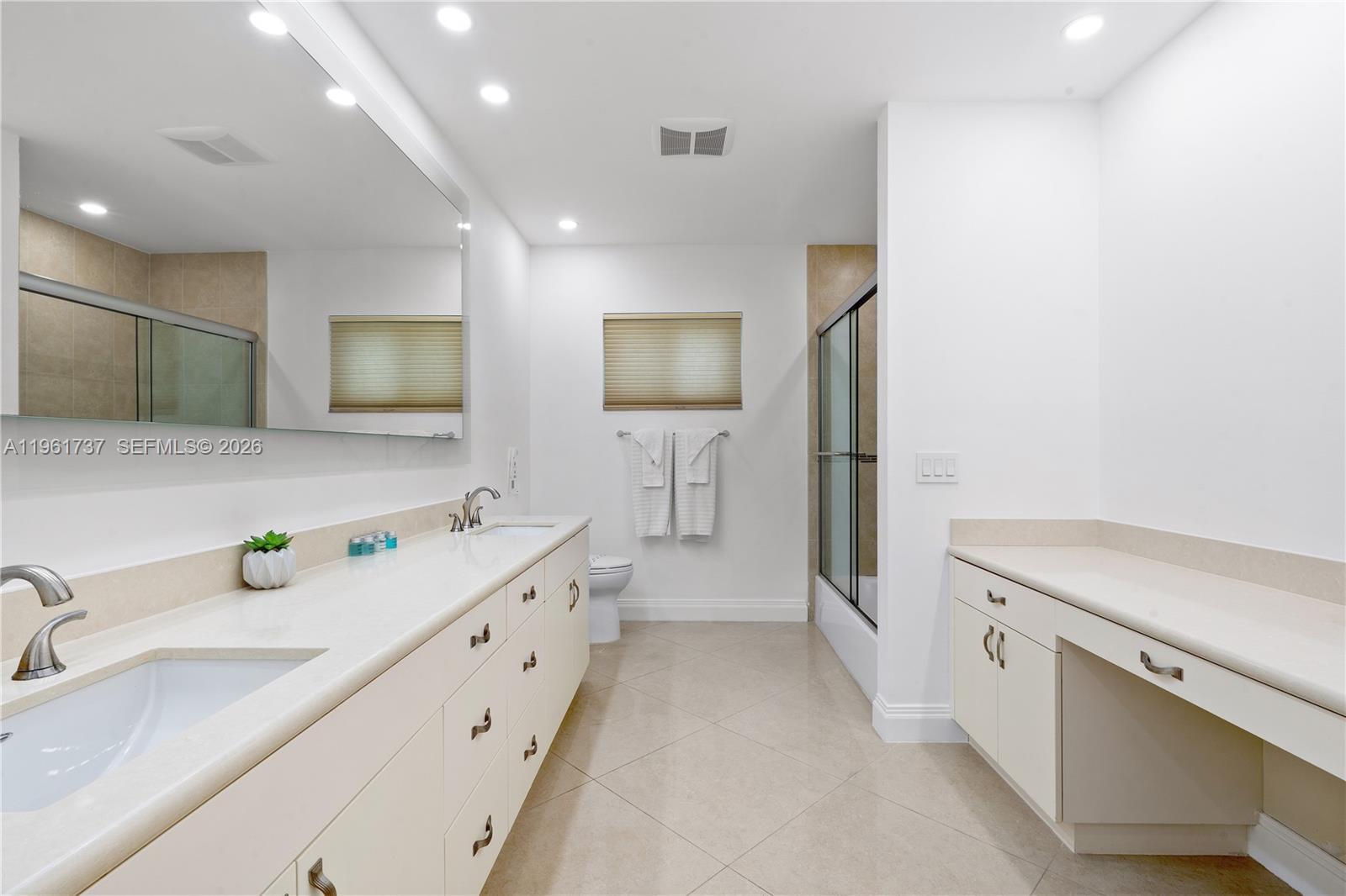 1144 Adams St, Hollywood FL 33019