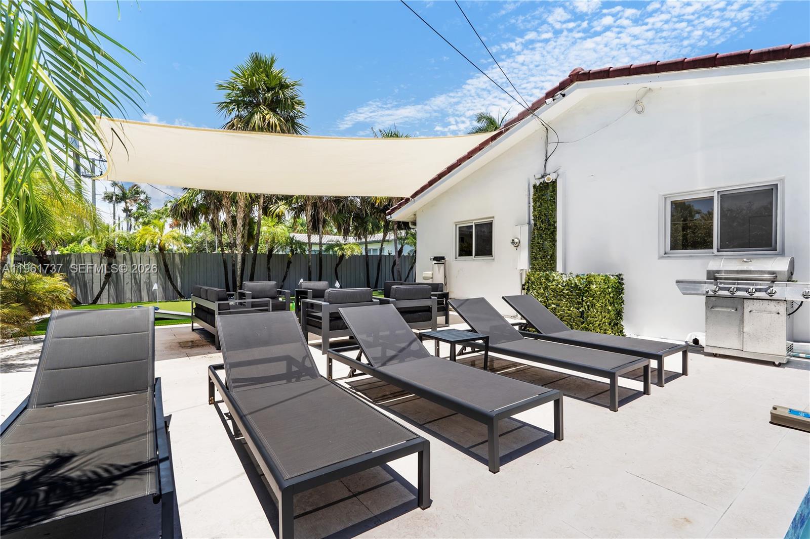 1144 Adams St, Hollywood FL 33019
