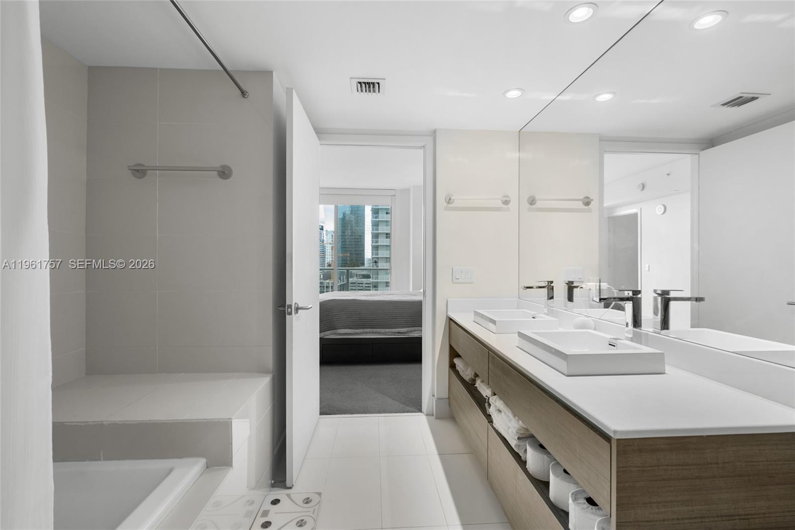 1100 S Miami Ave #1602, Miami FL 33130
