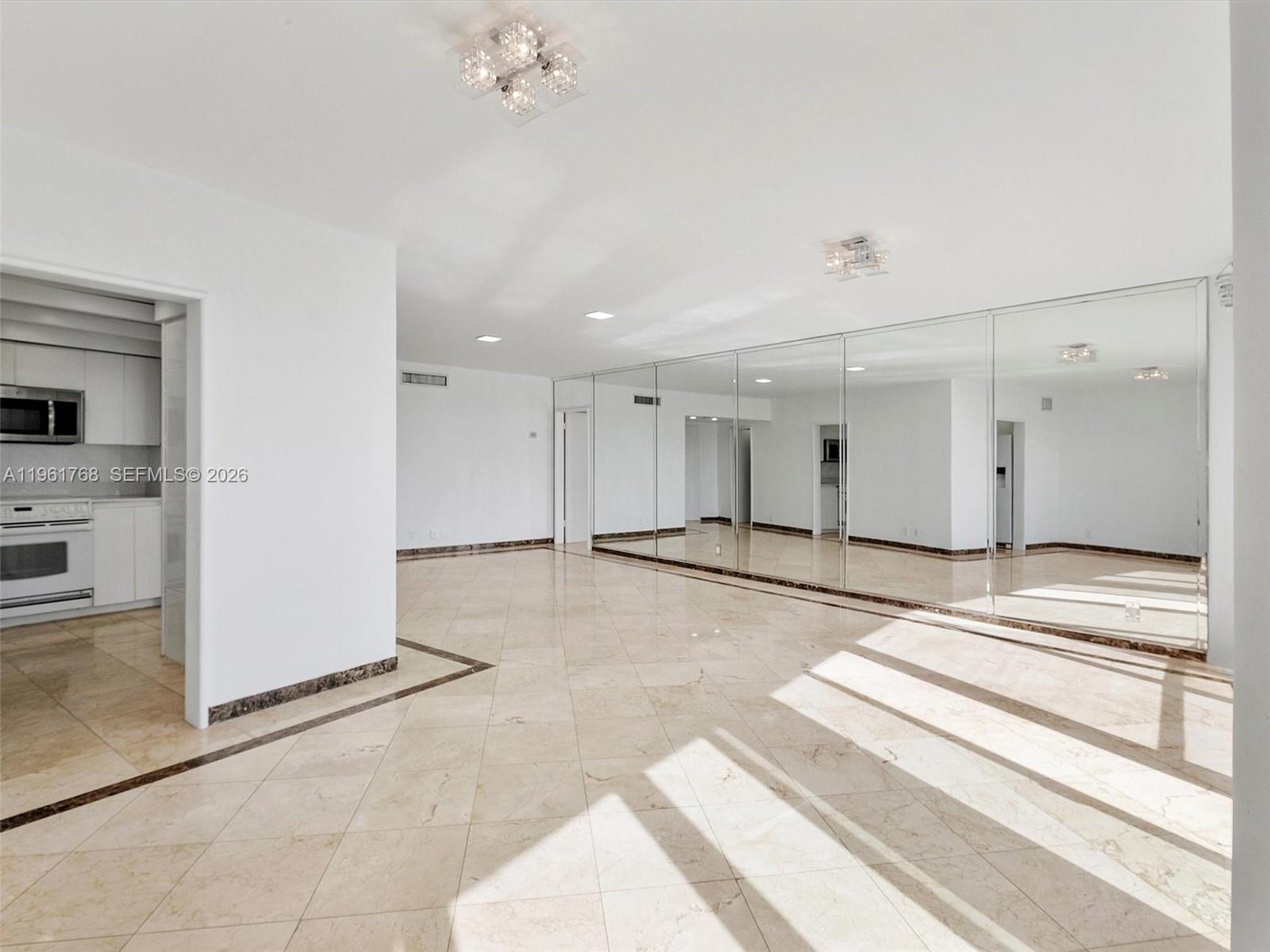 900 Bay Dr #1012, Miami Beach FL 33141