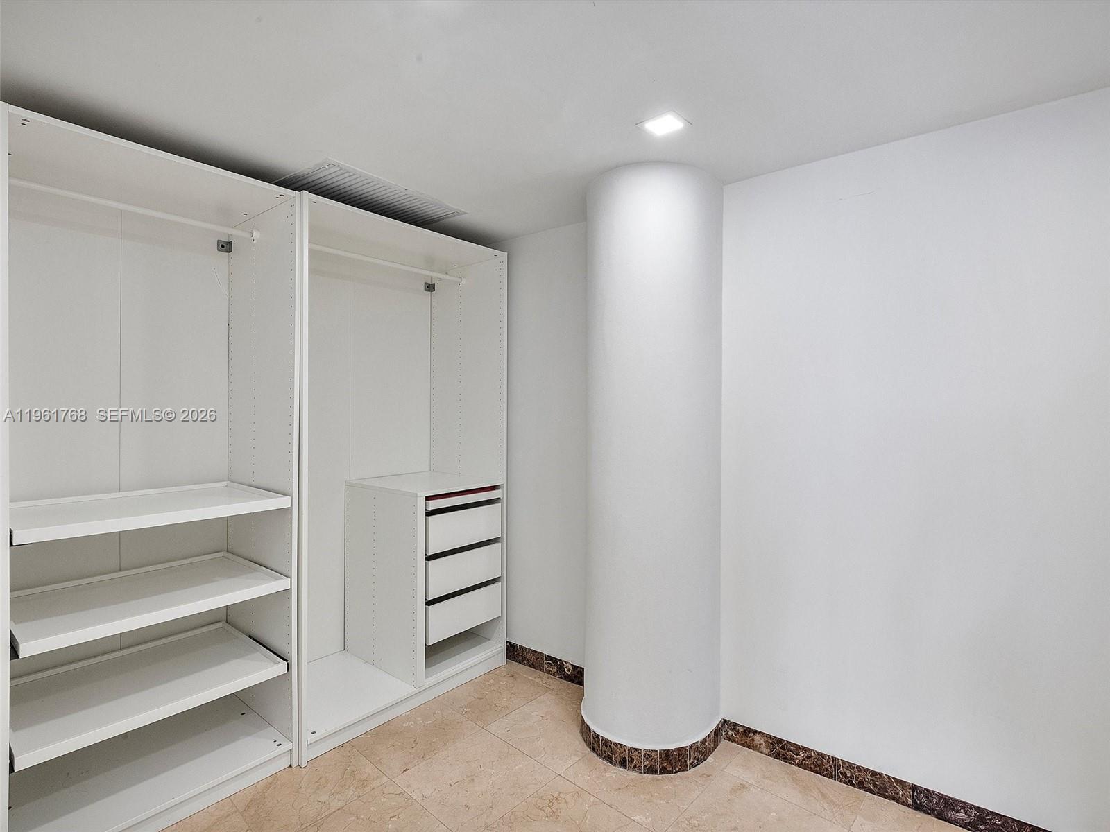 900 Bay Dr #1012, Miami Beach FL 33141
