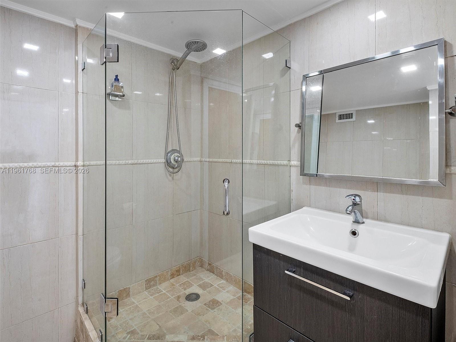 900 Bay Dr #1012, Miami Beach FL 33141