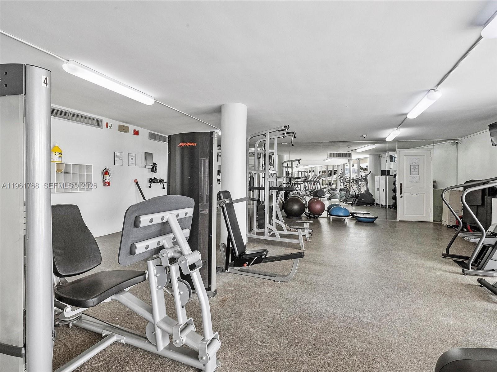 900 Bay Dr #1012, Miami Beach FL 33141