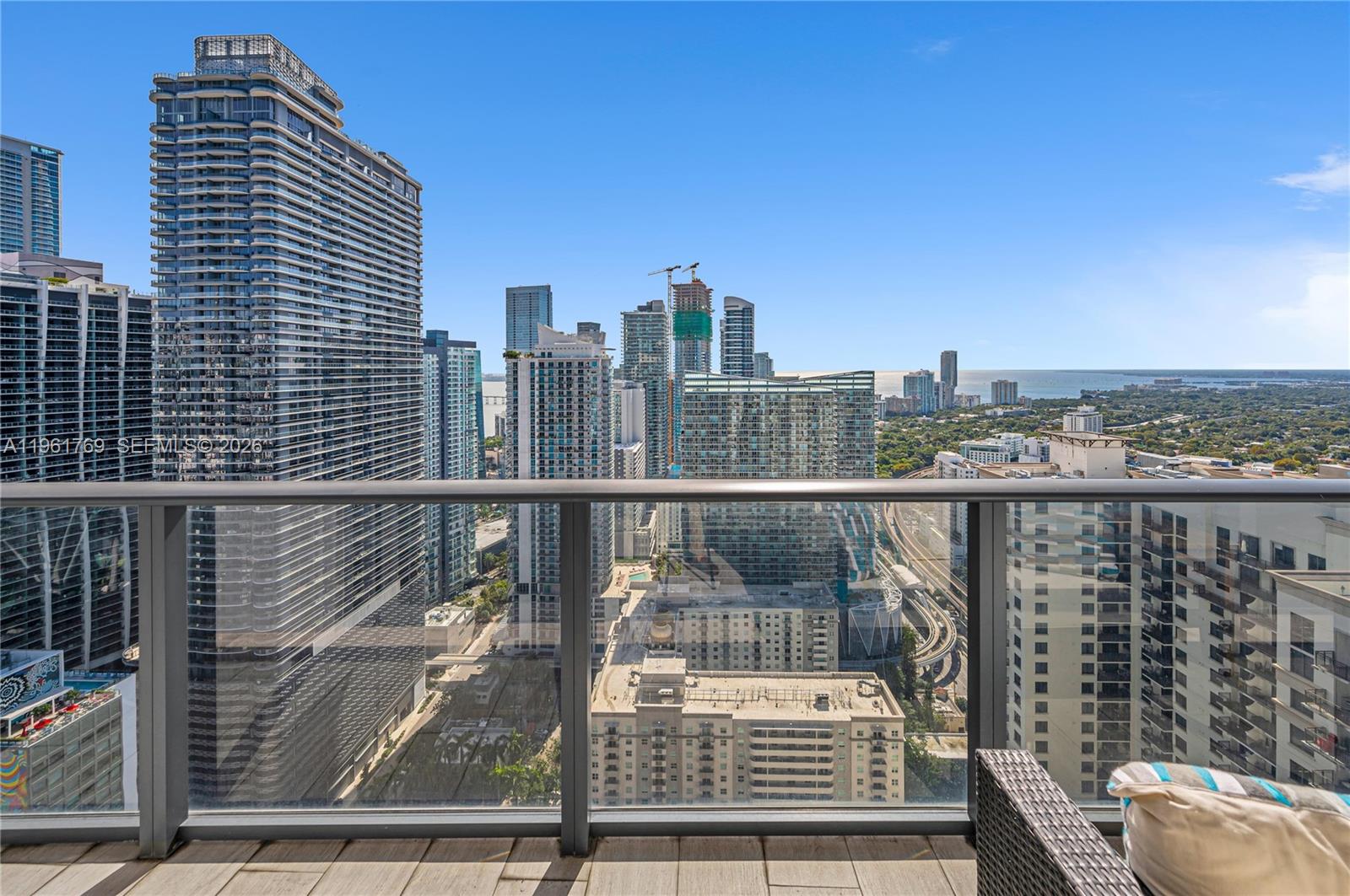 55 SW 9th St #4004, Miami FL 33130