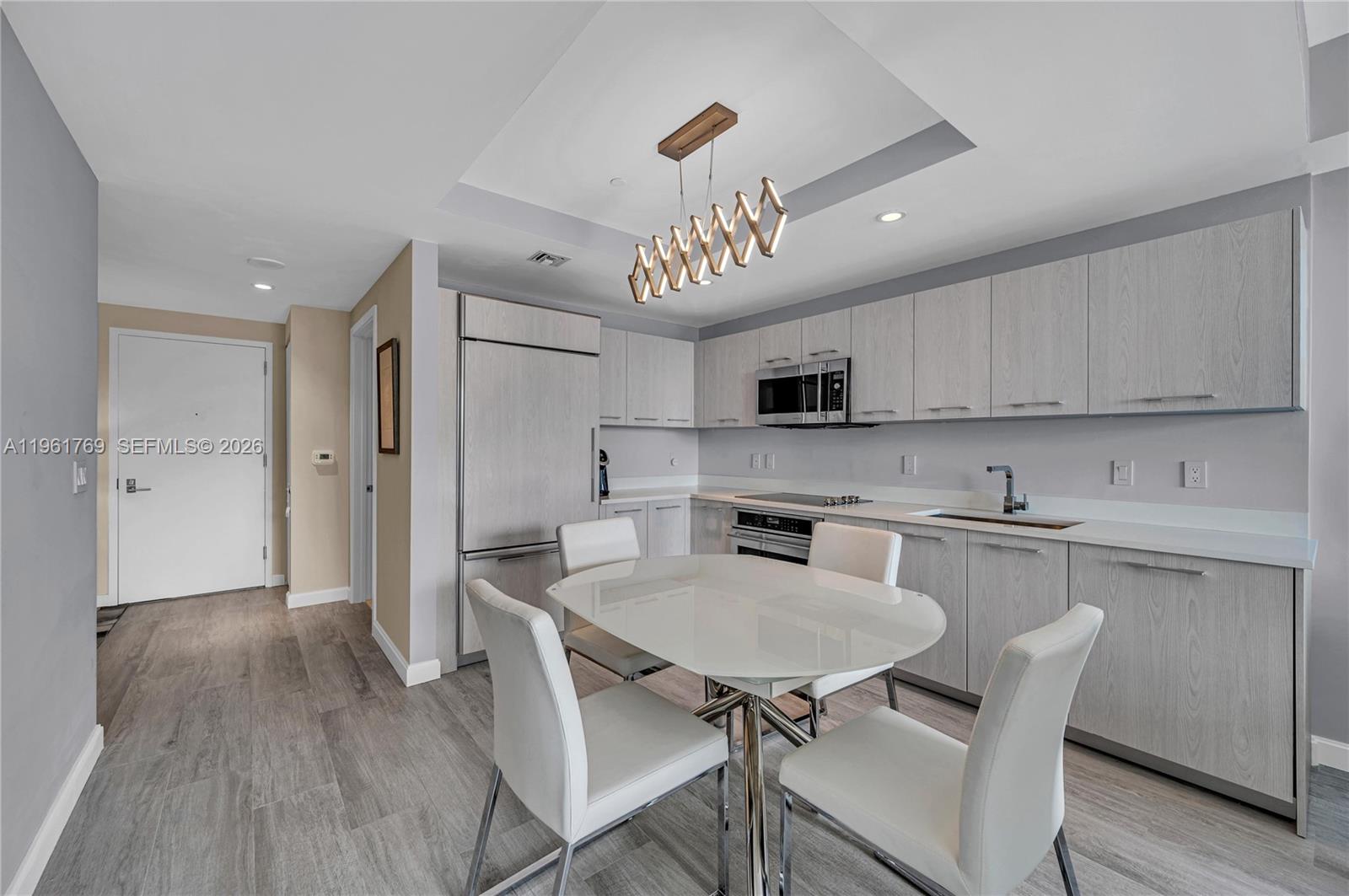 55 SW 9th St #4004, Miami FL 33130