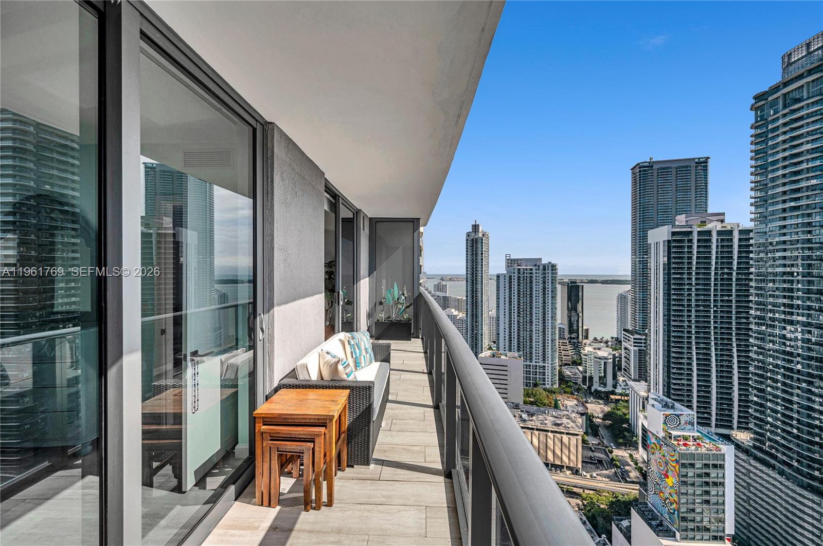 55 SW 9th St #4004, Miami FL 33130