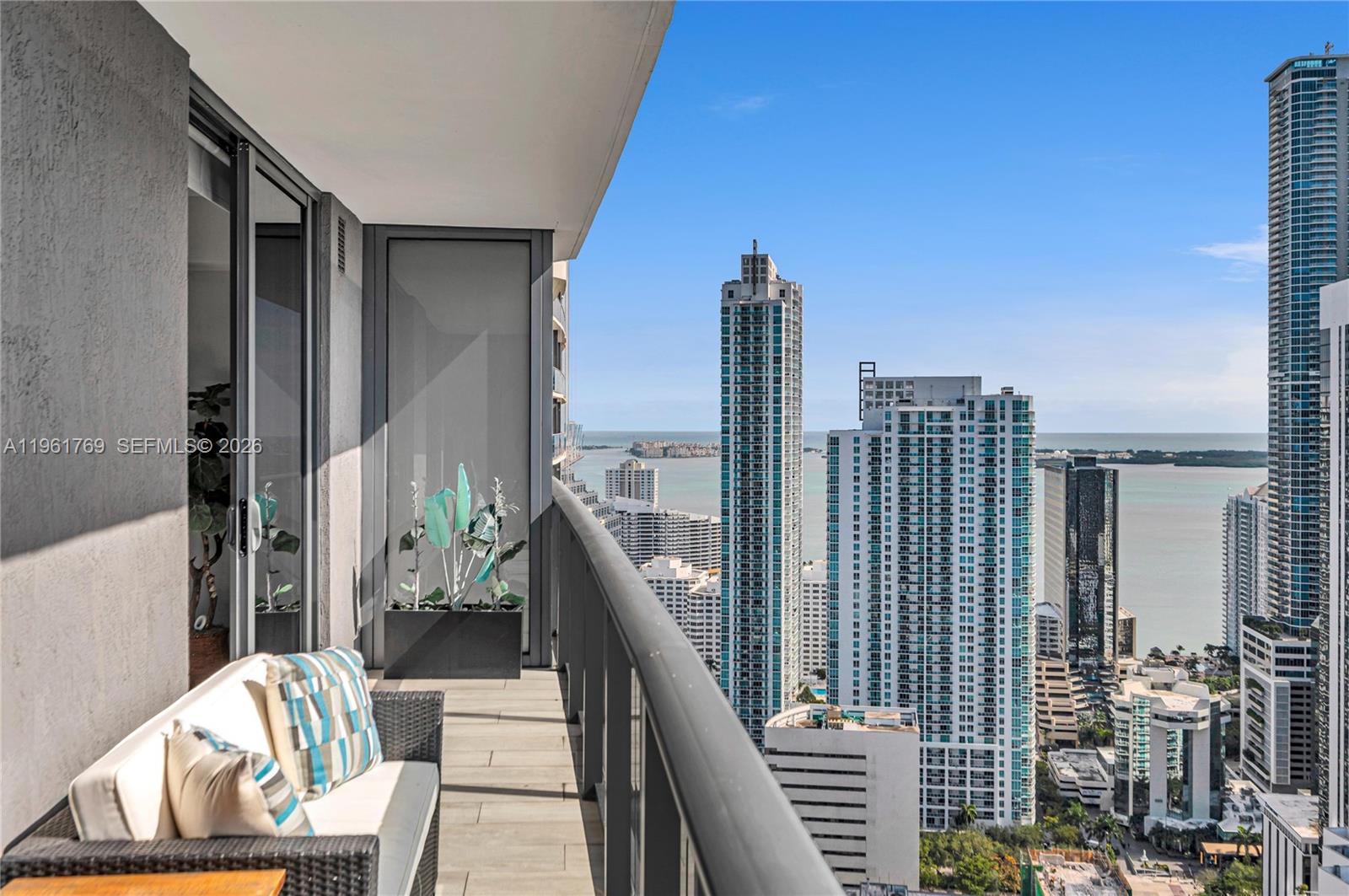 55 SW 9th St #4004, Miami FL 33130