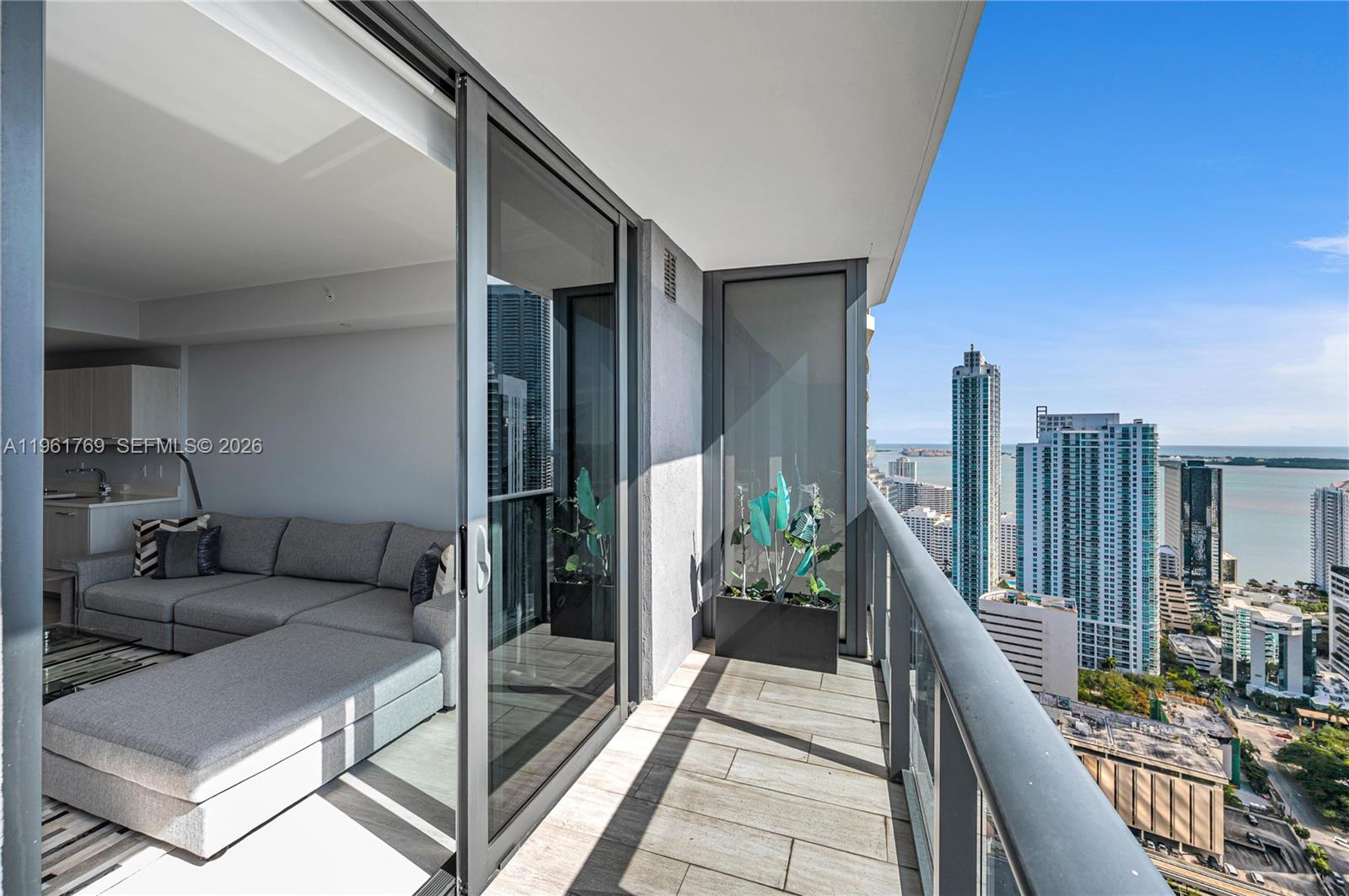 55 SW 9th St #4004, Miami FL 33130