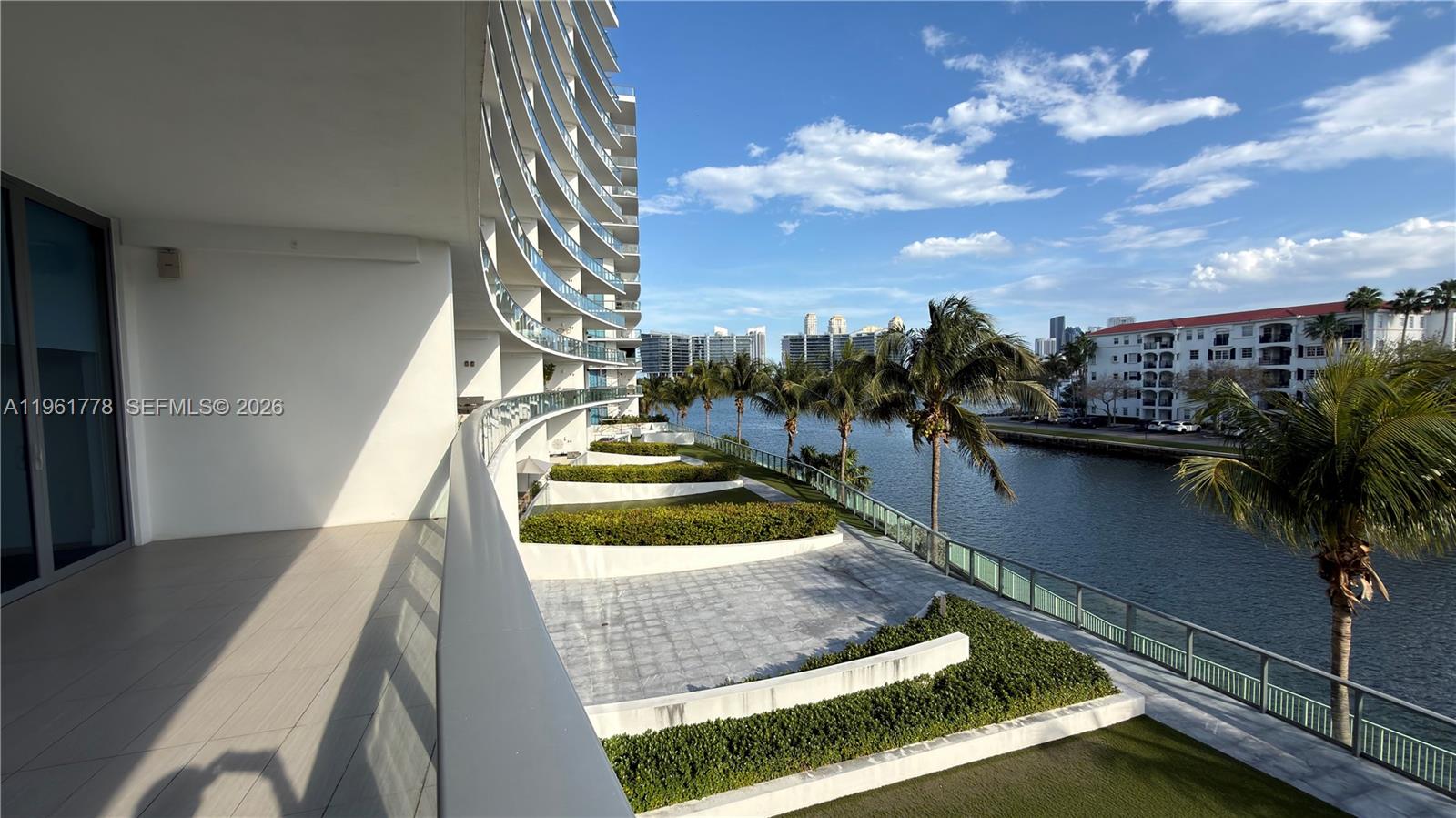 3250 NE 188th St #204, Aventura FL 33180