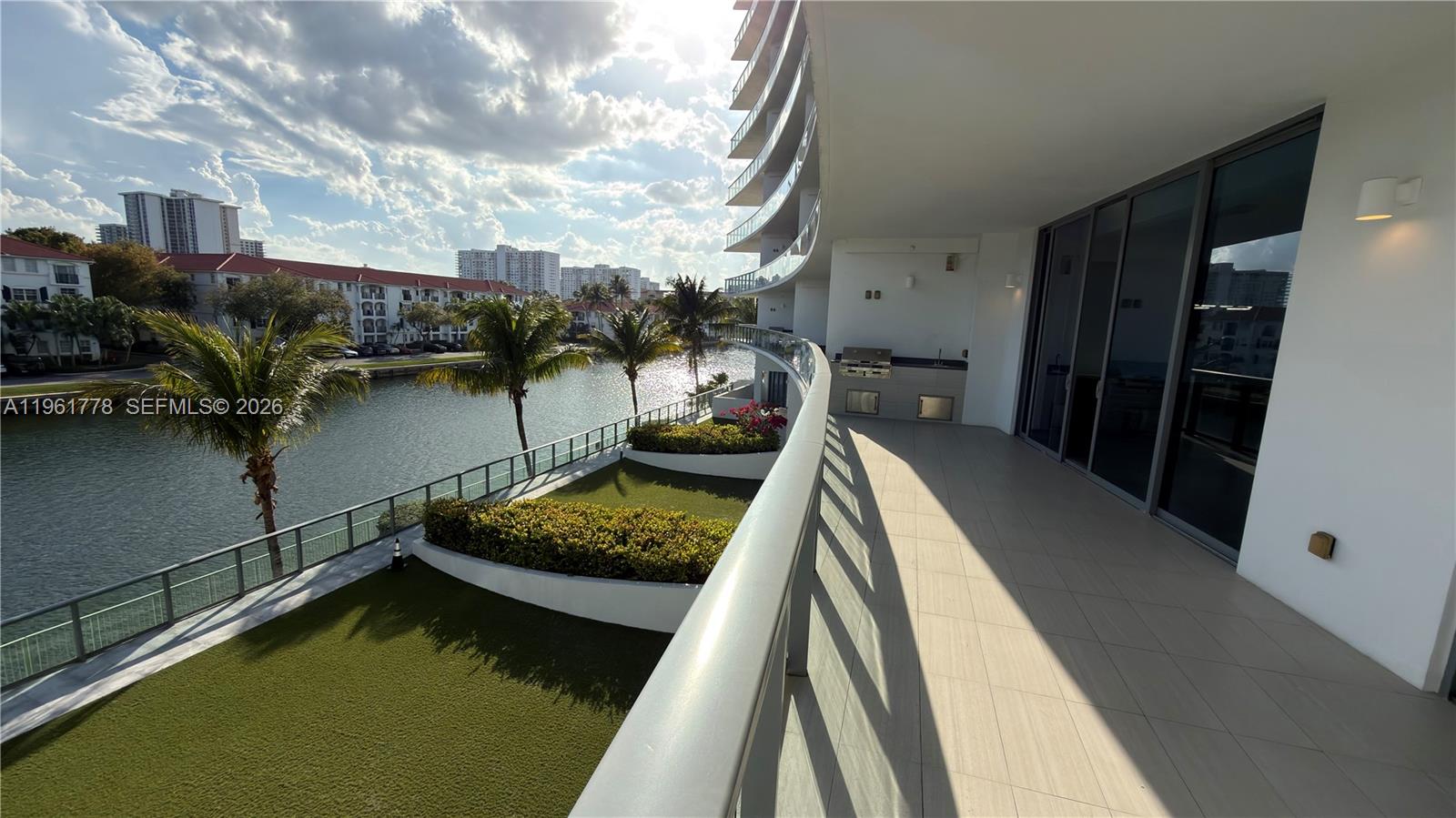 3250 NE 188th St #204, Aventura FL 33180