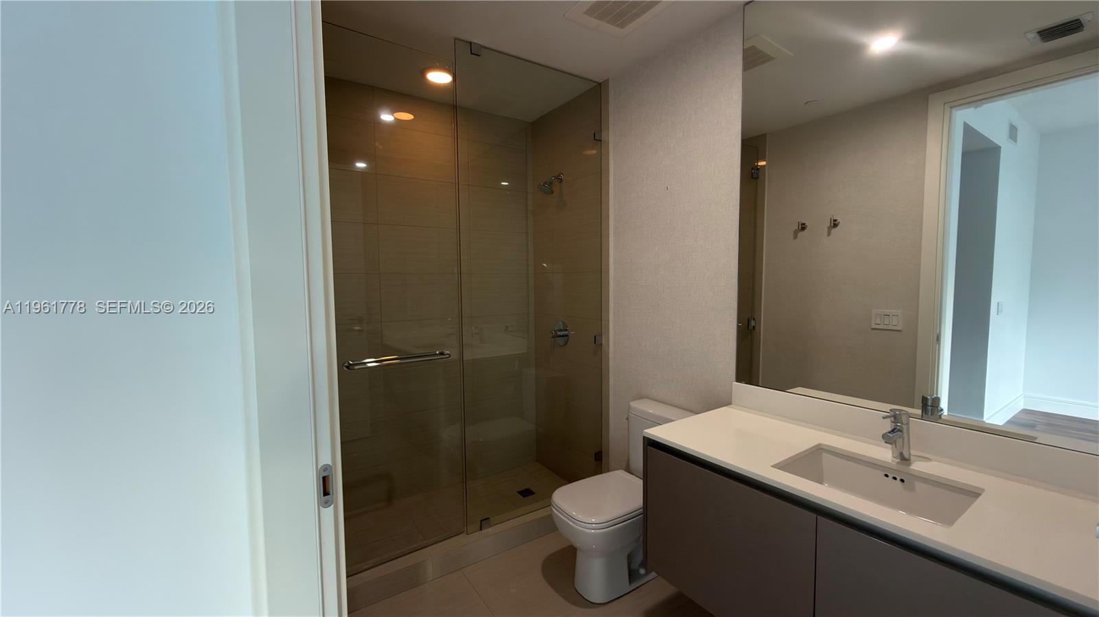 3250 NE 188th St #204, Aventura FL 33180