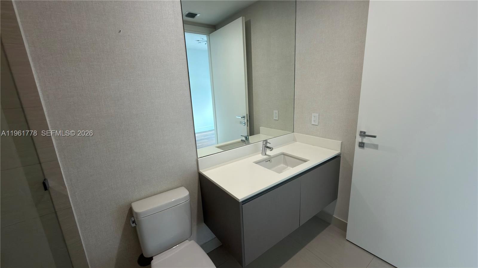 3250 NE 188th St #204, Aventura FL 33180