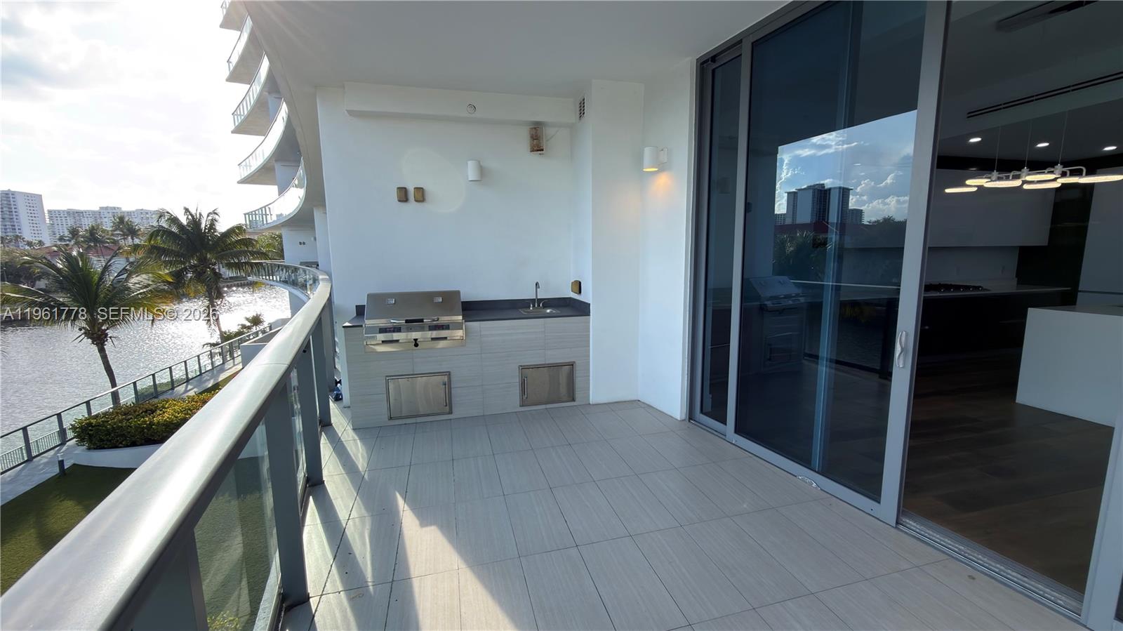 3250 NE 188th St #204, Aventura FL 33180