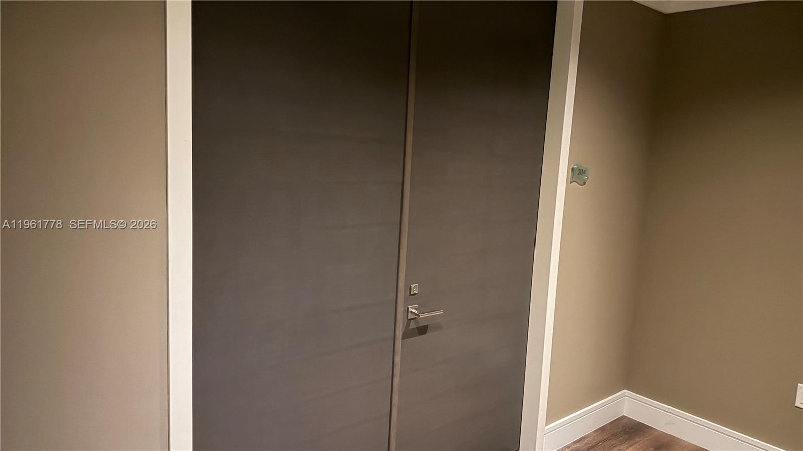 3250 NE 188th St #204, Aventura FL 33180