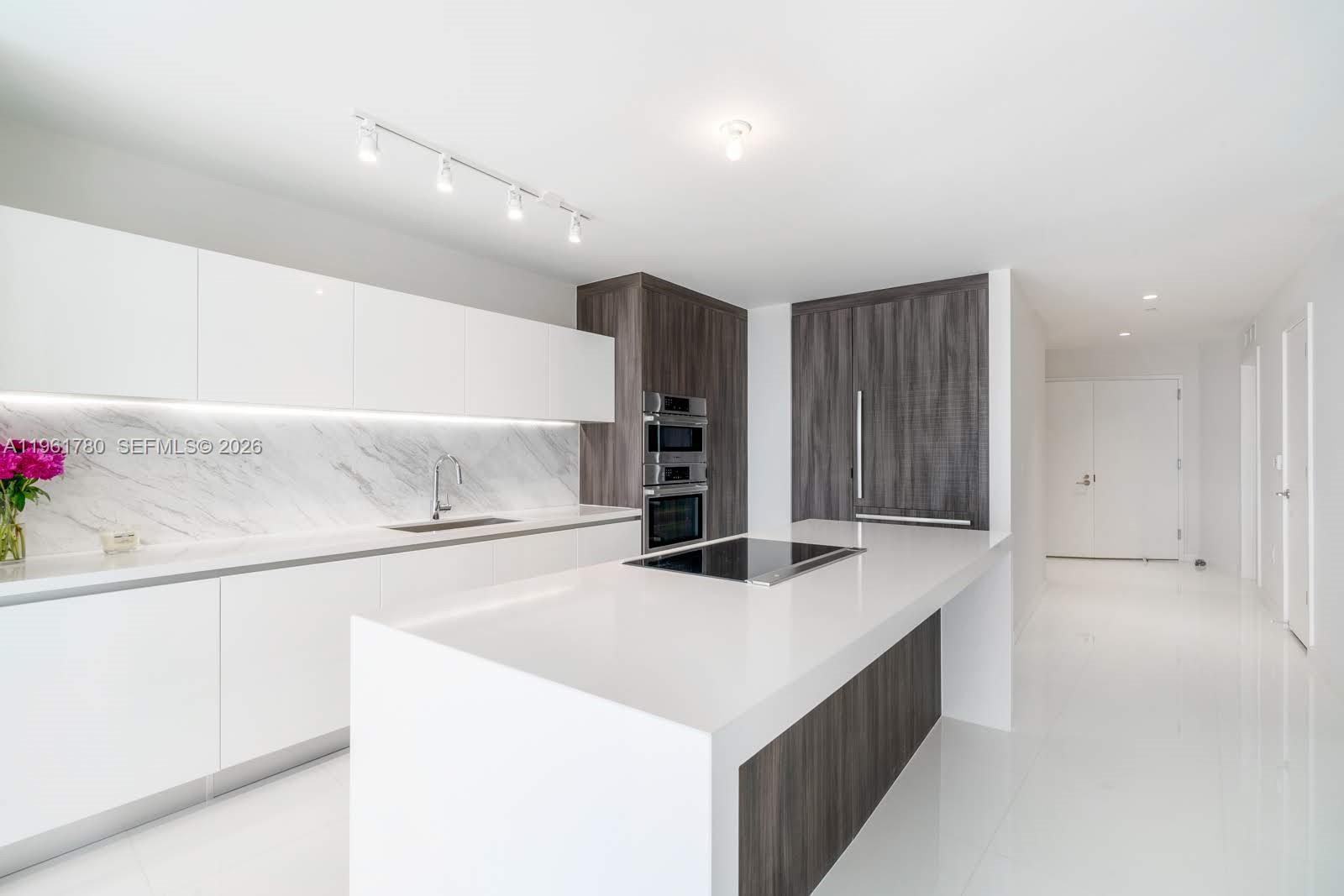 851 NE 1st Ave #3212, Miami FL 33132