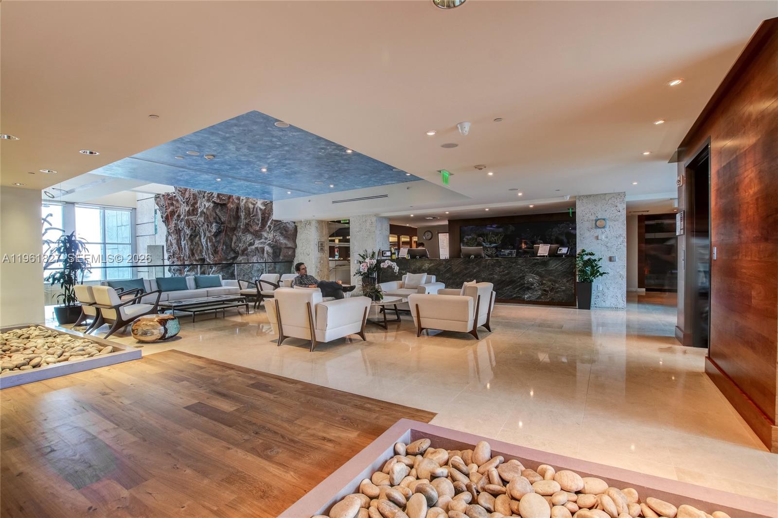 6801 Collins Ave #1110 (Door 1106), Miami Beach FL 33141