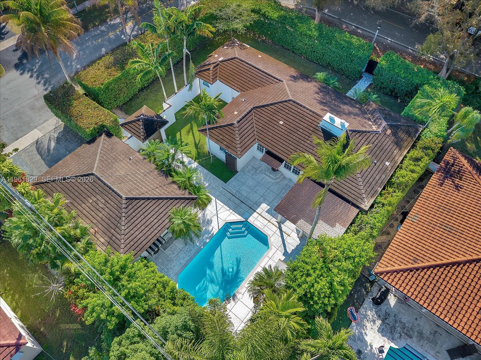 1161 Sunset Dr, Coral Gables FL 33143