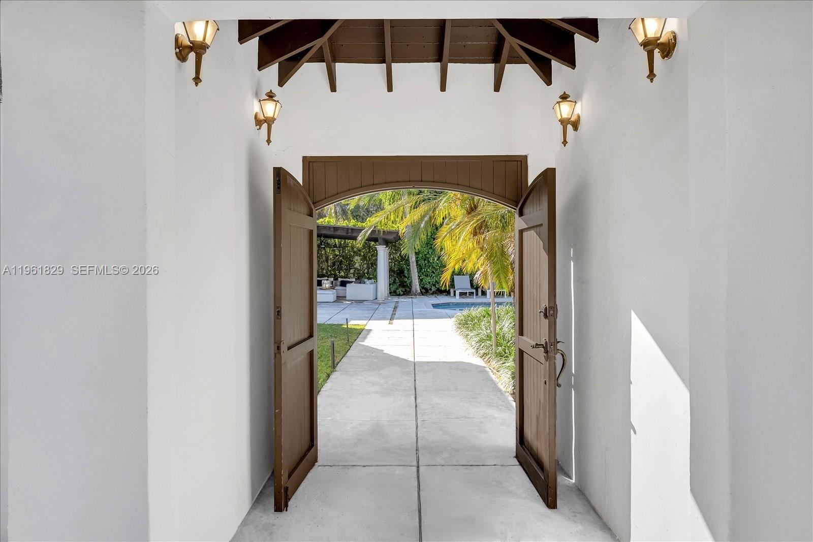 1161 Sunset Dr, Coral Gables FL 33143