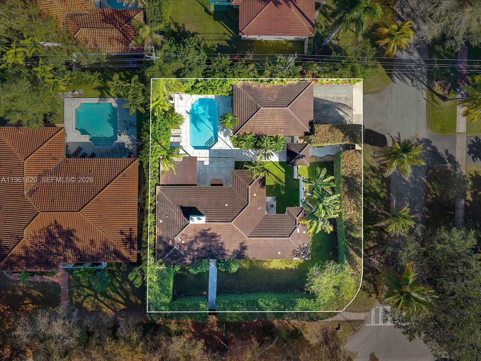 1161 Sunset Dr, Coral Gables FL 33143