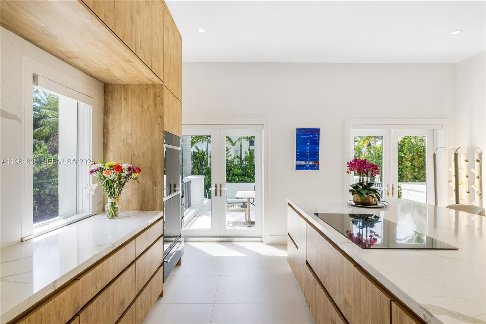 279 Galeon Ct, Coral Gables FL 33143