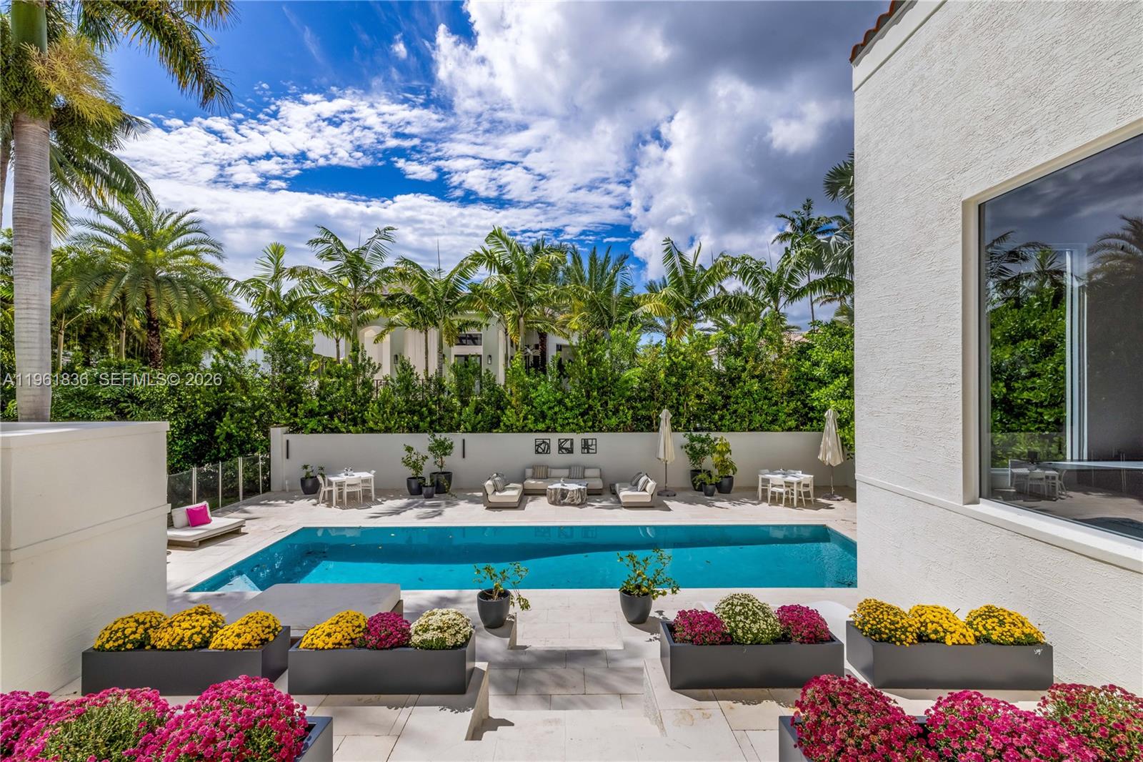 279 Galeon Ct, Coral Gables FL 33143