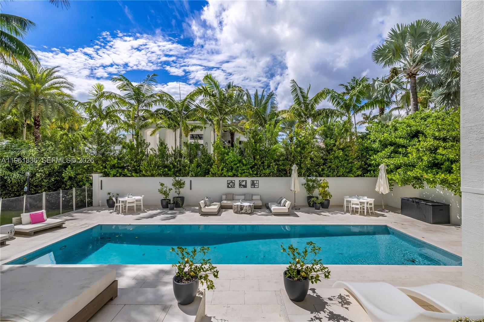 279 Galeon Ct, Coral Gables FL 33143