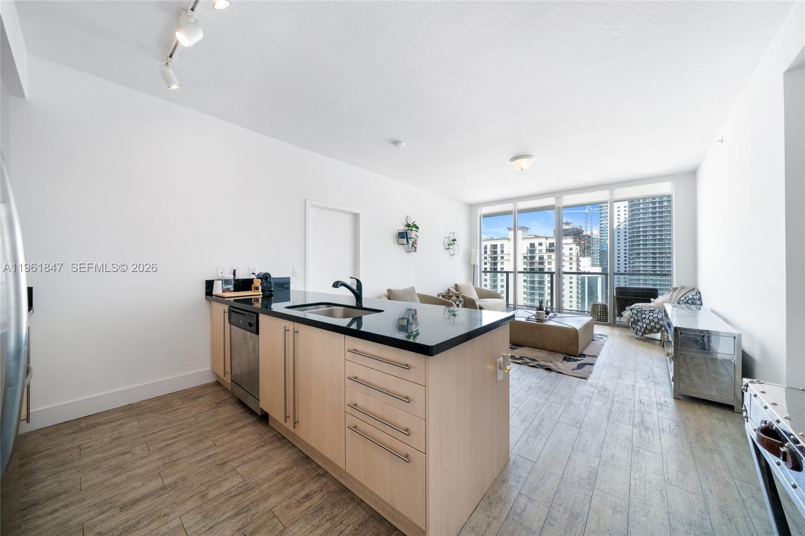 1111 SW 1st Ave #3422-N, Miami FL 33130
