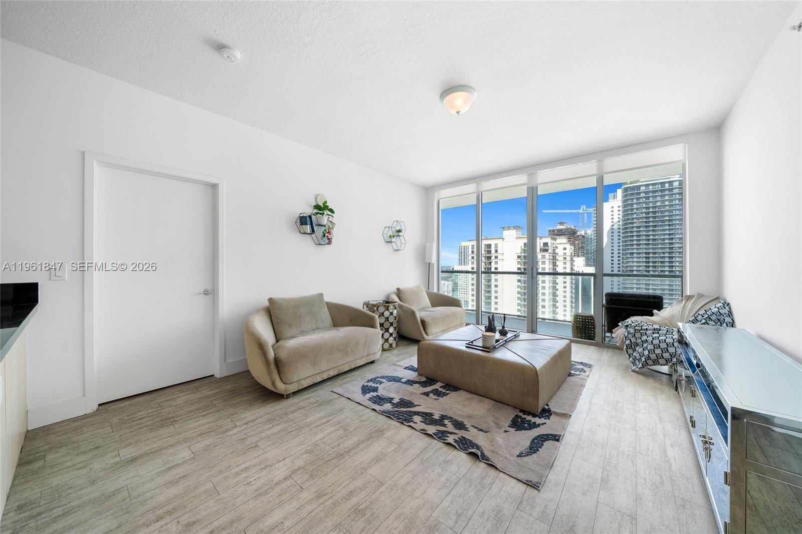 1111 SW 1st Ave #3422-N, Miami FL 33130