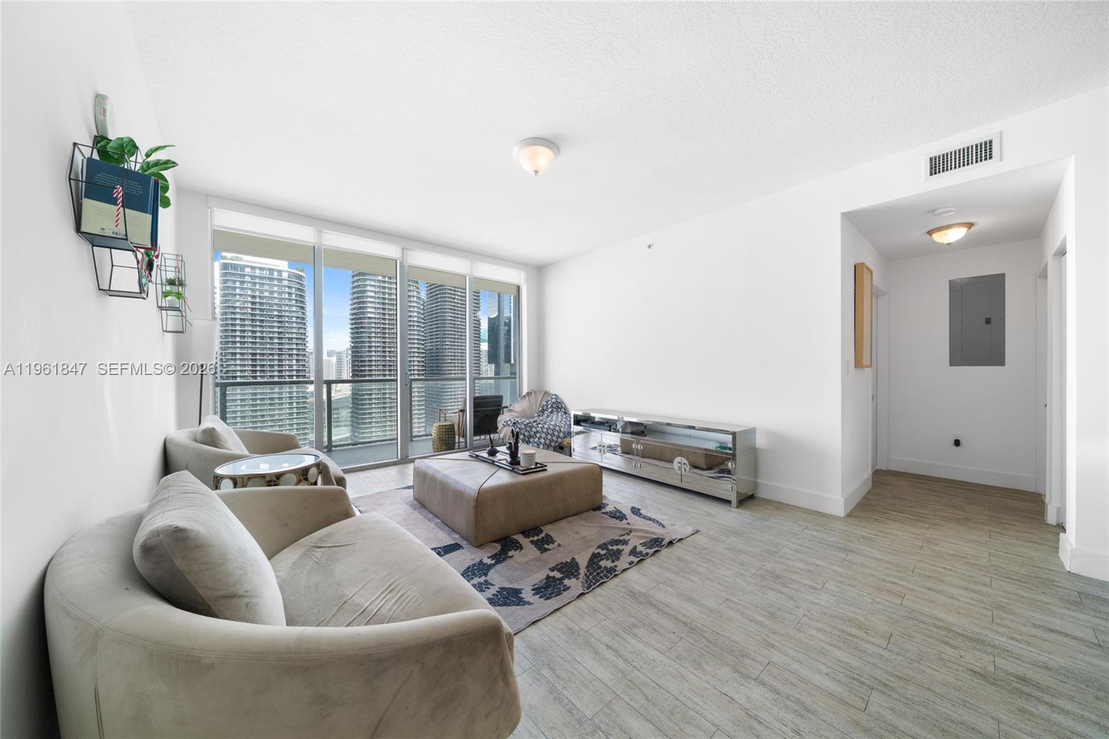 1111 SW 1st Ave #3422-N, Miami FL 33130