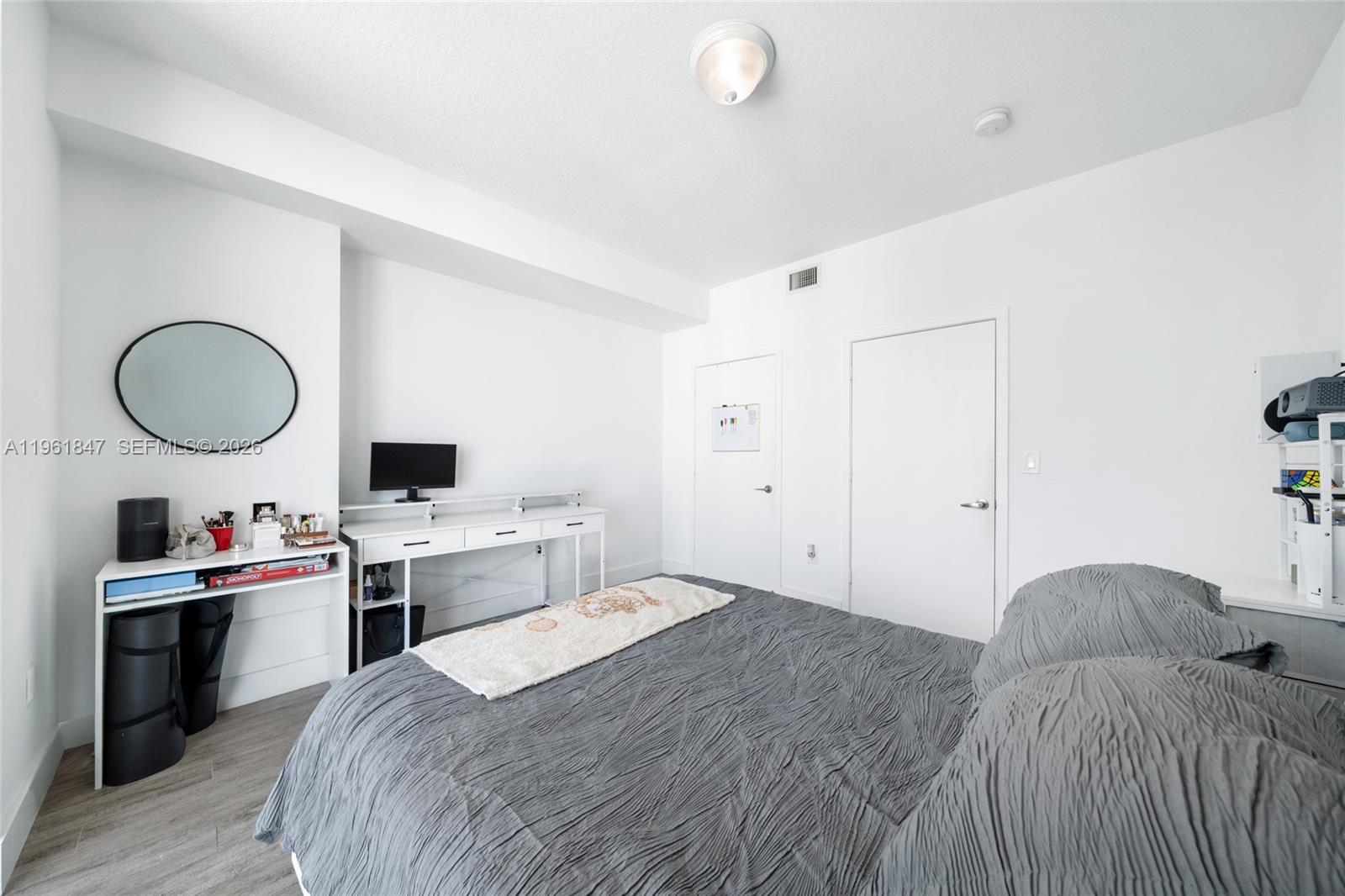 1111 SW 1st Ave #3422-N, Miami FL 33130